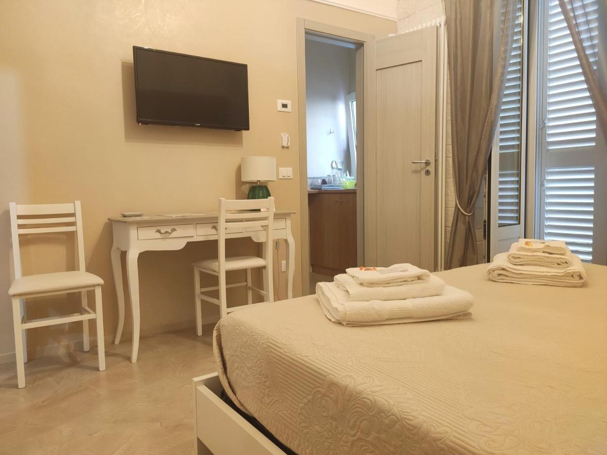 Hotel Dimora Della Nonna Mola di Bari Exterior foto